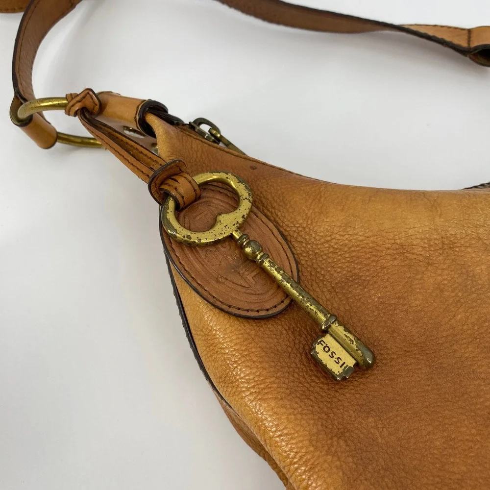Fossil Hobo Bag Women Large Tan Leather Vintage Key Charm